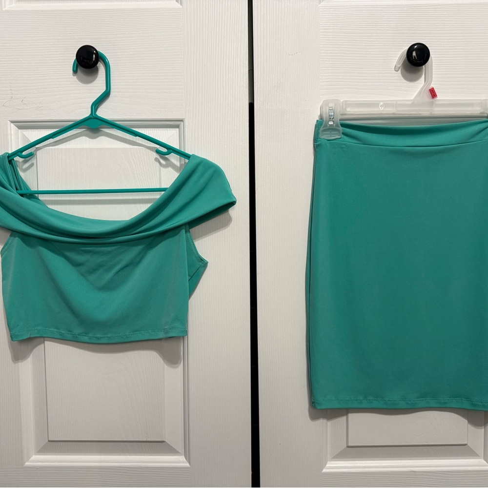 Elegant Teal Skirt Set